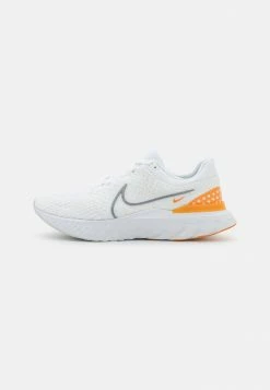Nike Performance REACT INFINITY RUN - Neutral Running Shoes - White/particle Grey/kumquat/photon Dust