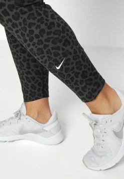 Nike Performance ONE PLUS - Leggings - Dark Smoke Grey/white -Nike Performance store d5c19d612775455abef68ee082a3978c