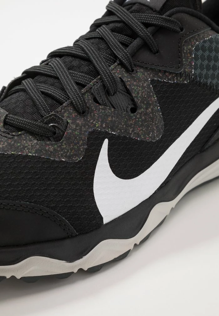 Nike Performance JUNIPER TRAIL - Trail Running Shoes - Black/white/dark Smoke Grey/grey Fog 6 Nike Performance JUNIPER TRAIL - Trail Running Shoes - Black/white/dark Smoke Grey/grey Fog - Image 6