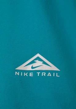 Nike Performance M NK DF TRAIL RISE - Print T-shirt - Bright Spruce -Nike Performance store d6c79f12804144c6994f53b10a1ce327