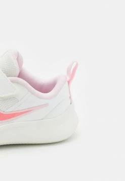 Nike Performance NIKE STAR RUNNER 3 SE GTV UNISEX - Neutral Running Shoes - White/pink -Nike Performance store d8651681a8334f2fae68727b07fe015d