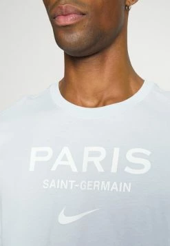 Nike Performance PARIS ST GERMAIN TEE - Club Wear - Aura -Nike Performance store d8eaedfb6d0c4d35802e179edea33488