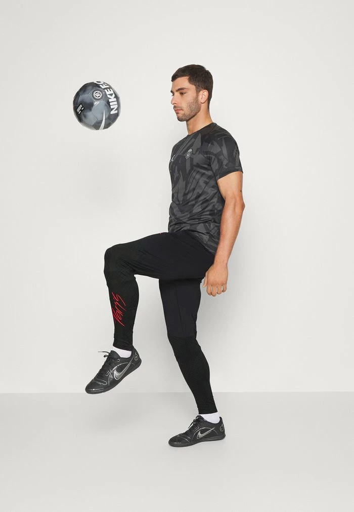 Nike Performance PARIS ST GERMAIN STRIKE PANT AWAYAY - Tracksuit Bottoms - Black/black/bright Crimson 2 Nike Performance PARIS ST GERMAIN STRIKE PANT AWAYAY - Tracksuit Bottoms - Black/black/bright Crimson - Image 2