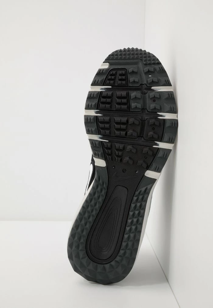 Nike Performance JUNIPER TRAIL - Trail Running Shoes - Black/white/dark Smoke Grey/grey Fog 5 Nike Performance JUNIPER TRAIL - Trail Running Shoes - Black/white/dark Smoke Grey/grey Fog - Image 5
