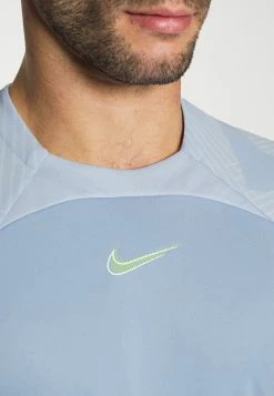Nike Performance STRIKE - Print T-shirt - Light Marine/football Grey/white -Nike Performance store df58692c80fc4827afb59bca981fab26