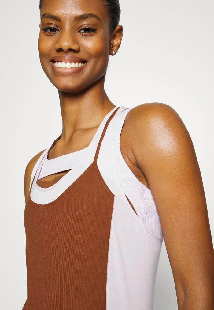 Nike Performance LUXE TANK - Top - Doll/oxen Brown/iron Grey 5 Nike Performance LUXE TANK - Top - Doll/oxen Brown/iron Grey - Image 5