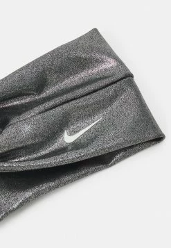 Nike Performance NIKE W TWIST KNOT WIDE NOVELTY - Beanie - Smoke Grey/white -Nike Performance store e17d8bbbb5a04a54a0d9379e8ea3060c