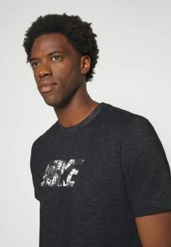 Nike Performance SLUB TEE - Print T-shirt - Black/smoke Grey 9 Nike Performance SLUB TEE - Print T-shirt - Black/smoke Grey -Nike Performance store e38438bfe7594542b3a21b86f649040d