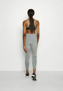 Nike Performance ESSENTIAL PANT - Tracksuit Bottoms - Particle Grey/silver -Nike Performance store e60e97ce0ee14efa97d472b047b9fa46