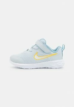 Nike Performance REVOLUTION 6 NN TDV UNISEX - Neutral Running Shoes - Aura/multicolor/worn Blue/university Gold