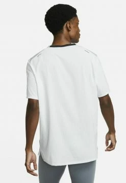 Nike Performance TRAIL RISE 365 - Sports T-shirt - Football Grey Ironstone 9 Nike Performance TRAIL RISE 365 - Sports T-shirt - Football Grey Ironstone -Nike Performance store ead1b53c6b4b4f928a4559206a57370d