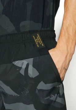 Nike Performance CAMO - Sports Shorts - Black/coconut Milk -Nike Performance store ebf7192a2b7641898e4aeecf46973dc1