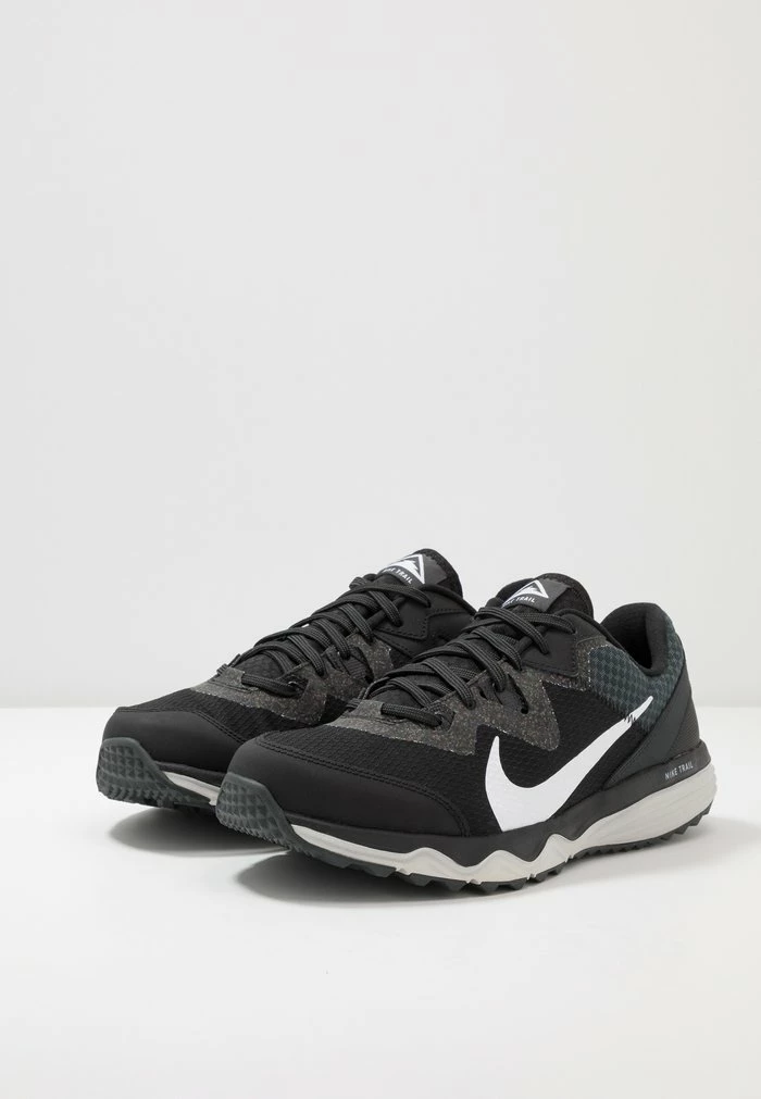 Nike Performance JUNIPER TRAIL - Trail Running Shoes - Black/white/dark Smoke Grey/grey Fog 3 Nike Performance JUNIPER TRAIL - Trail Running Shoes - Black/white/dark Smoke Grey/grey Fog - Image 3