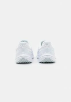 Nike Performance QUEST 5 - Neutral Running Shoes - White/pure Platinum -Nike Performance store f3d94e5349ff437dad49704b916c915a
