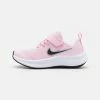 Nike Performance STAR - Neutral Running Shoes - Pink Foam/black/metallic Silver