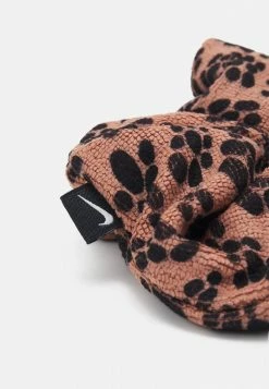 Nike Performance GATHERED HAIR TIE LARGE PRINTED - Other Accessories - Mineral Clay/black/white -Nike Performance store f62e1ce80f664d33b003af7ed08c530d