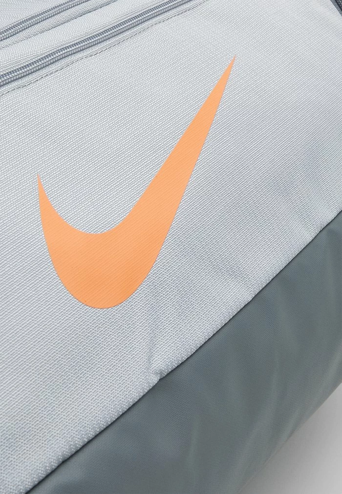 Nike Performance DUFF UNISEX - Sports Bag - Smoke Grey Orange Trance 5 Nike Performance DUFF UNISEX - Sports Bag - Smoke Grey Orange Trance - Image 5