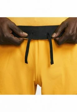 Nike Performance ADVANTAGE SHORT - Sports Shorts - Yellow Ochre Black White -Nike Performance store f8bac451580349aab6d948c51200fb00