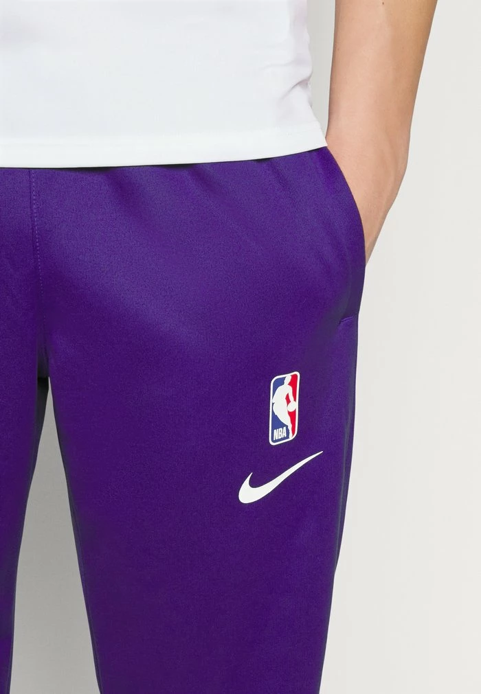 Nike Performance NBA LOS ANGELES LAKERS SPOTLIGHT PANT - Tracksuit Bottoms - Field Purple 5 Nike Performance NBA LOS ANGELES LAKERS SPOTLIGHT PANT - Tracksuit Bottoms - Field Purple - Image 5