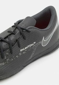 Nike Performance PHANTOM GT2 CLUB IC - Indoor Football Boots - Black/summit White/bright Crimson 11 Nike Performance PHANTOM GT2 CLUB IC - Indoor Football Boots - Black/summit White/bright Crimson -Nike Performance store f9319f5919a241c5bddbcd67ccf68678