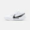 Nike Performance COURT ZOOM PRO - Multicourt Tennis Shoes - White/black