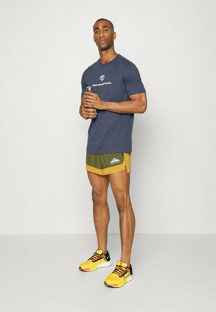 Nike Performance TEE HERITAGE - Sports T-shirt - Thunder Blue 2 Nike Performance TEE HERITAGE - Sports T-shirt - Thunder Blue - Image 2